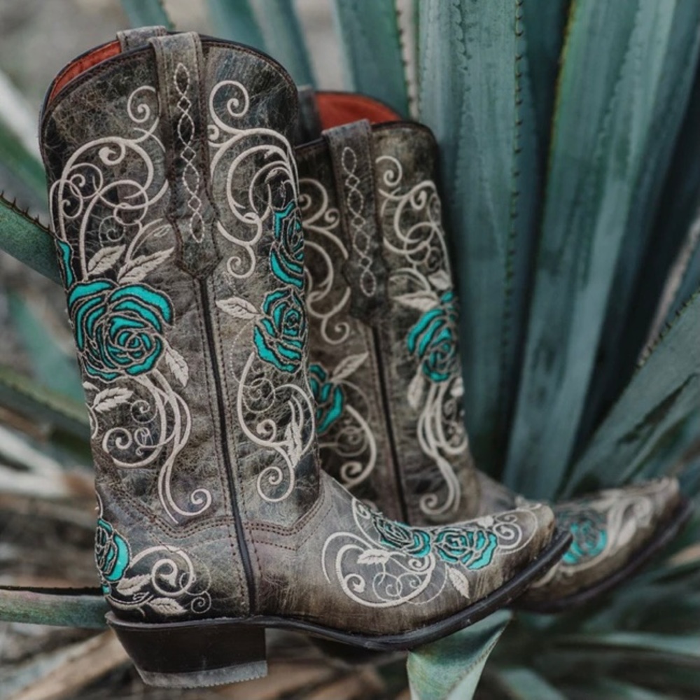Turquoise Rose Women's Cowgirl Boots
